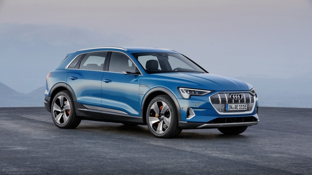 Audi E-tron - серийный электрокар от Ауди
